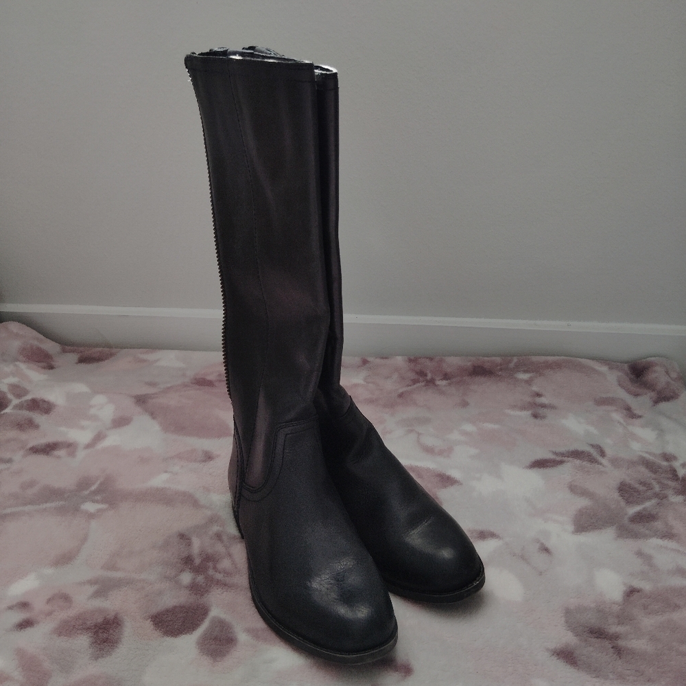 Frye and Co. Women's Black Leather Boots - Picture 2 of 8